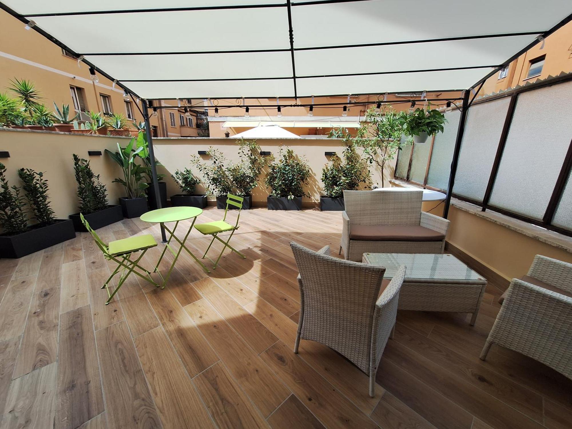 Peaceful 2 Bedrooms With Patio, Near Metro A Rom