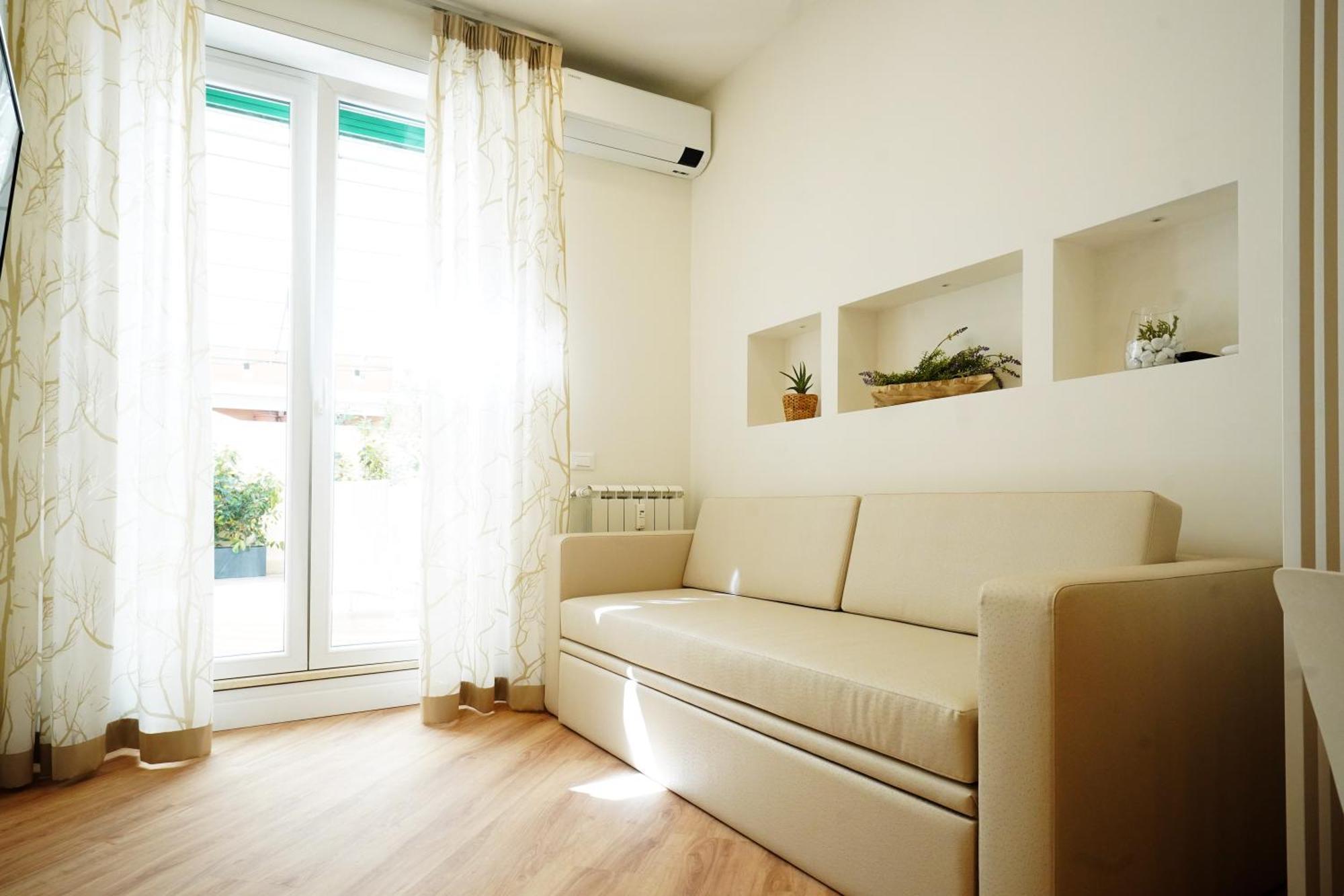 Peaceful 2 Bedrooms With Patio, Near Metro A Rom