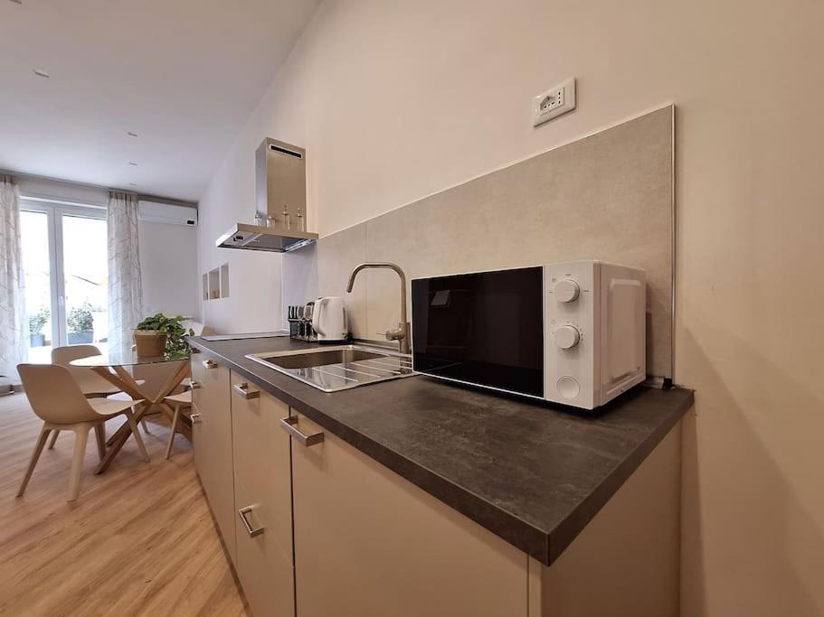 Lägenhet Peaceful 2 Bedrooms With Patio, Near Metro A *