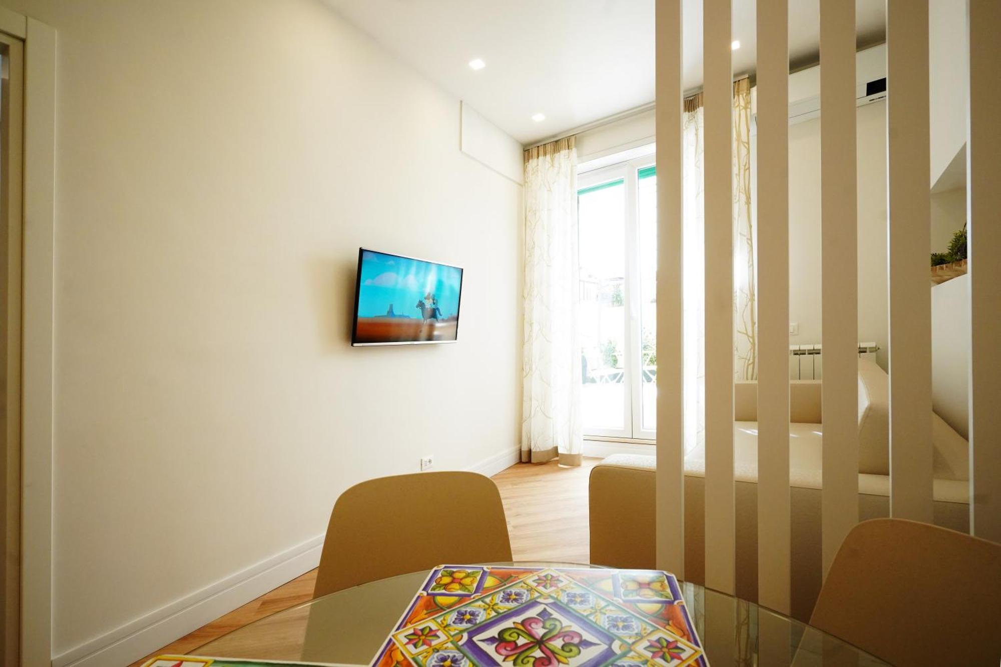 Lägenhet Peaceful 2 Bedrooms With Patio, Near Metro A