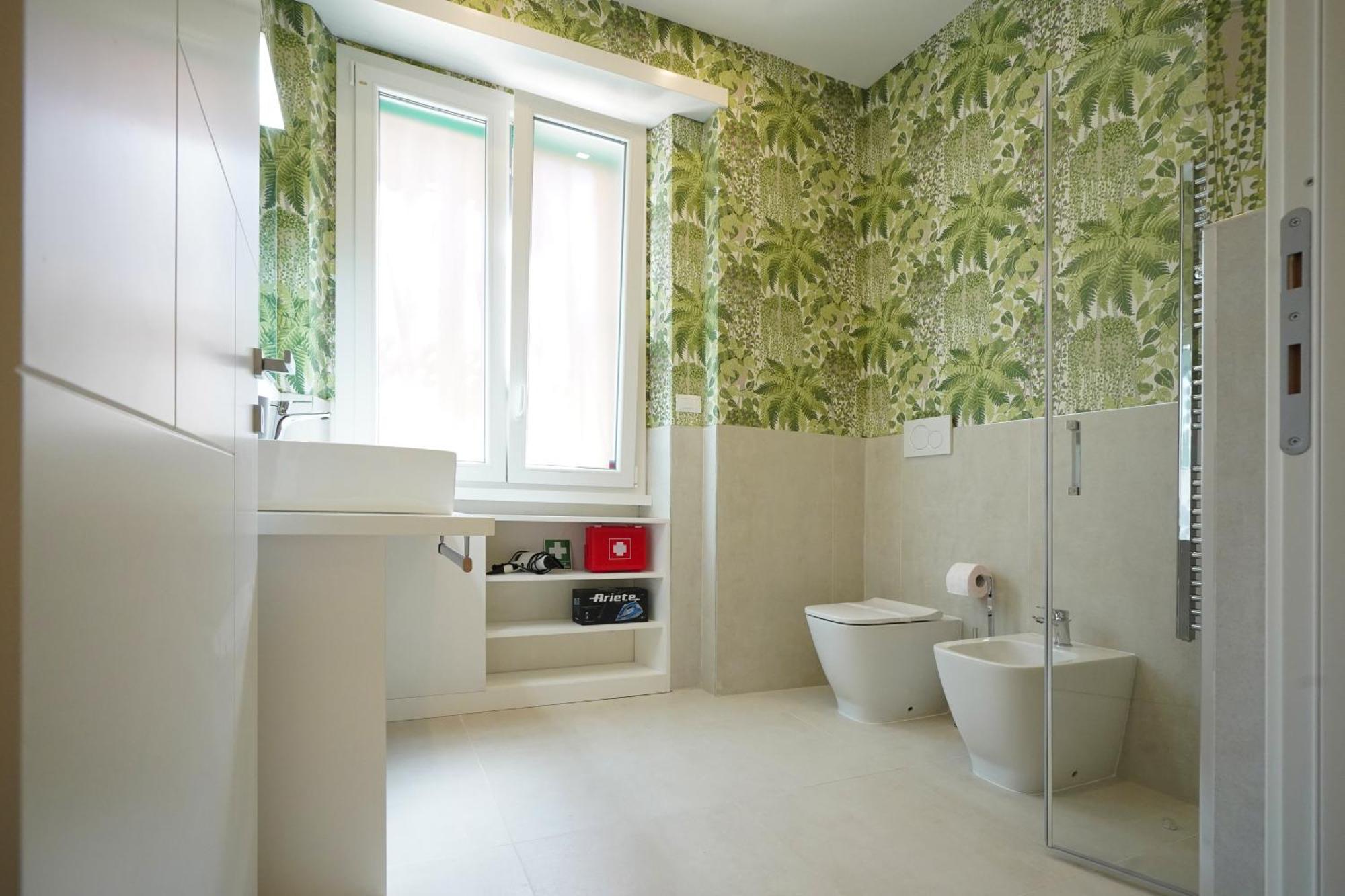 Peaceful 2 Bedrooms With Patio, Near Metro A Lägenhet